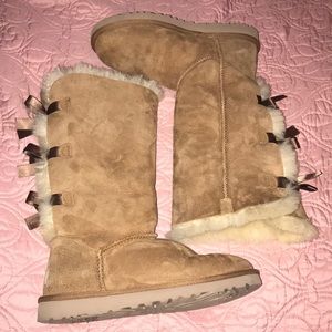 Bailey bow UGH boots